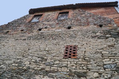 Kalenin kendisi 1540 yılında bir yangının kurbanı oldu. Kısmen yeniden inşa edildi ve 1775 'te tekrar yandı. 1775 yılında yeni bir ev kuleye karşı inşa edildi. Kulenin 3 metre kalınlığında ve 9 metre çapında duvarları var..