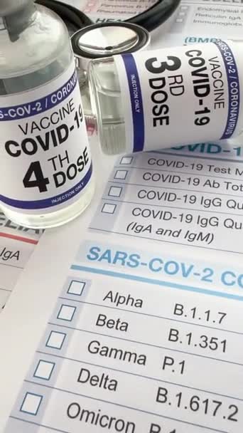 Covid Aşı Şişeleri Dozda Etiketlenmiş Coronavirus Aşı Şişeleri Etiketinde Aşının — Stok video