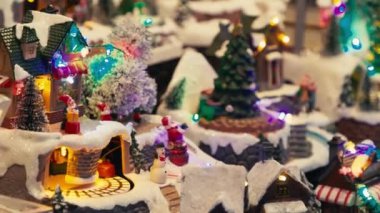 Viyana, Avusturya, 28 Kasım 2024 Noel Pazarı Müze Quarter. Yüksek kalite 4k görüntü