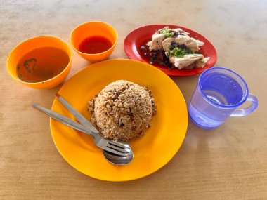 Asya mutfağı Hainanese tavuğu ya da nasi hainan