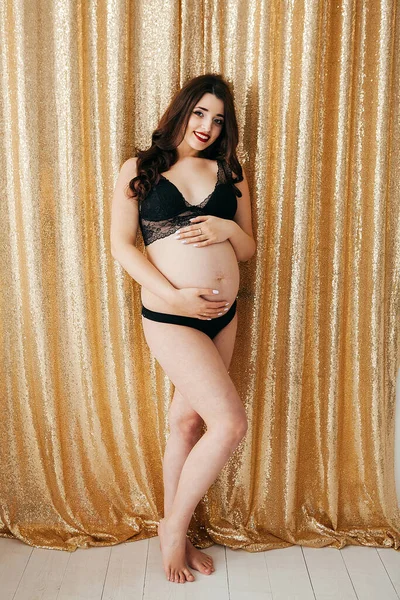Vacker Gravid Flicka Underkläder Inredningen — Stockfoto