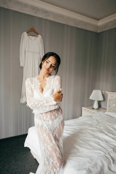 Young Brunette Woman Boudoir Bride Room — Stock Photo, Image