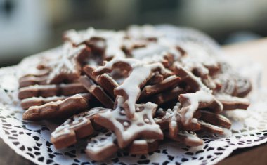 Tabakta Noel kurabiyeleri