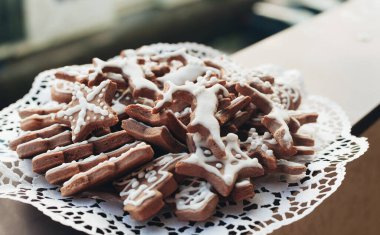 Tabakta Noel kurabiyeleri