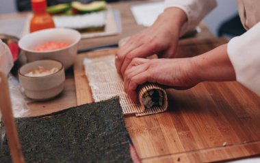 Japon dürümü yapma süreci.