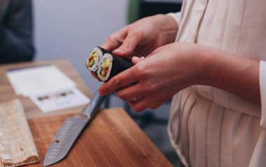 Japon dürümü yapma süreci.