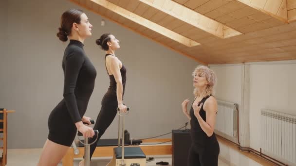 Special Exercise Programs Concept Pilates Lesson Chair Side View Blond — Vídeo de Stock