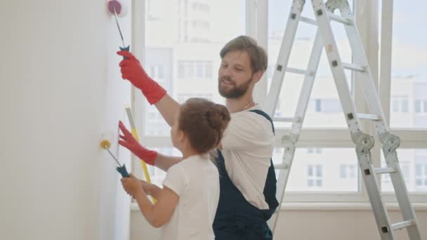 Father His Little Daughter Painting Wall New Home Happy Father — Wideo stockowe