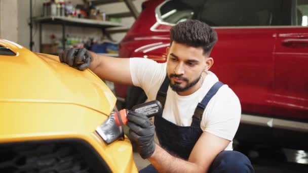 Male Bearded Worker Blue Overalls Protective Gloves Professional Car Wash — Stock Video
