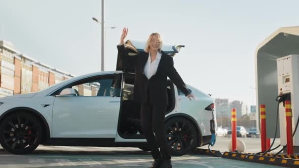 Charming Young Woman Business Suit Dancing Joyfully Outdoors While Her — Stock Video