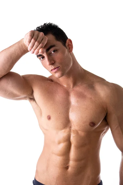 Tişörtsüz Kaslı Erkek Vücut Geliştirici Alnından Ter Siliyor Beyaz Arka — Stok fotoğraf