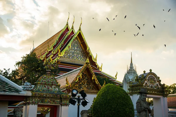 Traditional Golden Colored Roof Great Palace Bangkok Thailand Cloudy Day — Stock Photo, Image