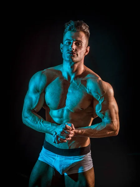 Handsome Young Male Bodybuilder Studio Shot Dramatic Lighting Wearing Briefs — Fotografia de Stock