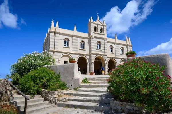 トロピーのサンタ マリア イゾラ教会への階段 カラブリア イタリア ストック写真