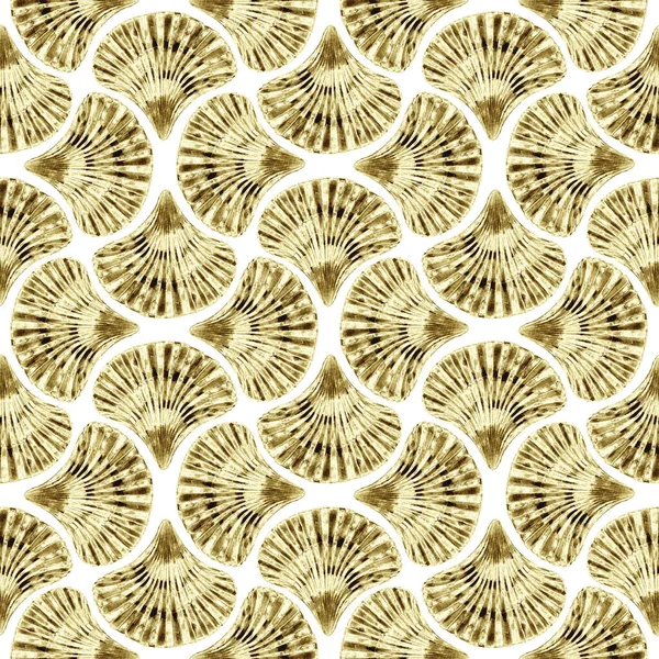 艺术装饰风格抽象水彩贝壳几何形式无缝图案背景 手绘白色质感的金元素 纺织品 包装纸用金质豪华印花 — 图库照片