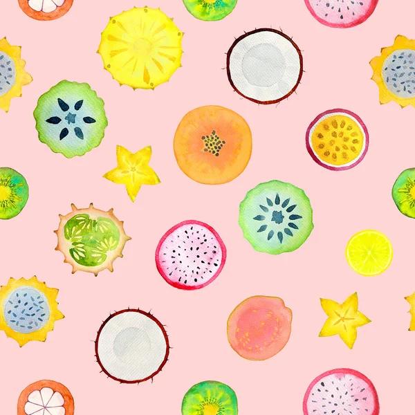 エキゾチックなトロピカルフルーツスライスとシームレスなパターン ピンクの背景に水彩手描きイラスト 水の色明るい夏の装飾 包装紙に印刷 — ストック写真