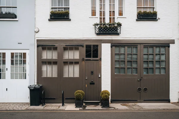 Facade Typical Mews House London Real Estate Property Concept — Stock Photo, Image