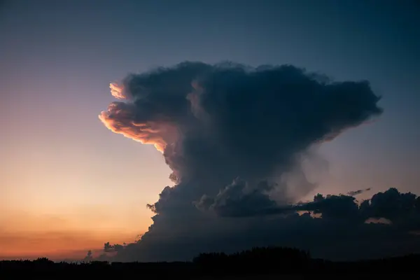 Nube Tormenta Masiva Puesta Del Sol Imagen De Stock