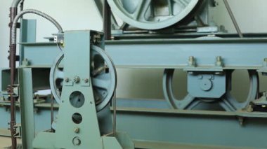 Asansör boşluklarının bakımı, kablo kontrol. Asansör taşımacılığı