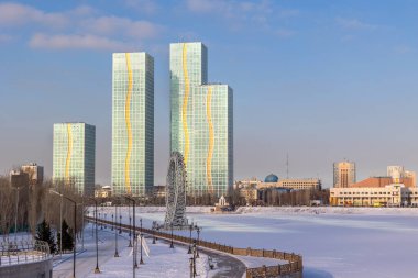 Güneşli kış gününde modern konut binaları, Nur-Sultan, Astana, Kazakistan. Yüksek kalite fotoğraf