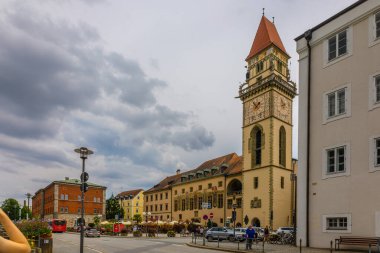 Passau, Almanya - 21 Temmuz 2023: Altes Rathaus, Old Town Hall, Passau, Bavyera, Almanya.