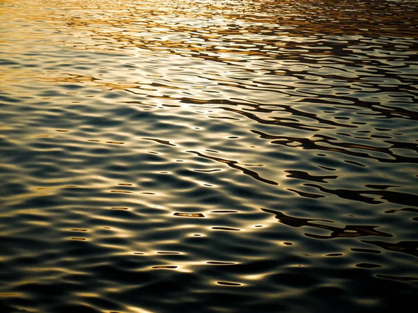 Όμορφη Θάλασσα Ζεστό Φως Του Ήλιου Κατά Διάρκεια Του Ηλιοβασιλέματος — Φωτογραφία Αρχείου