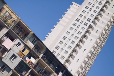 Eski ve modern binalar birlikte..