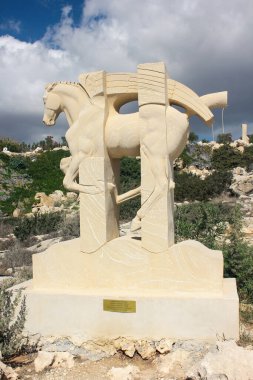 Ayia Napa, Kıbrıs. 1 Kasım 2024. Ayia Napa Heykel Parkı 'ndaki güzel sanat eserleri.