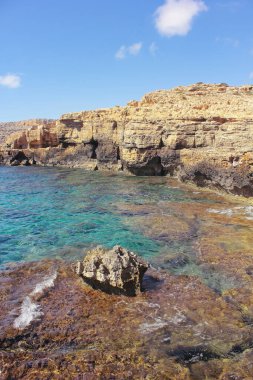 Kıbrıs, Ayia Napa 'da güzel bir sahil. Akdeniz kıyısı.