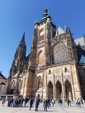 Prag, Çek Cumhuriyeti. 29 Mart 2025. Prag, Çek Büyükşehir Azizler Katedrali Vitus.