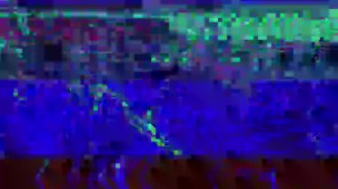 Kötü televizyon efekti. Parçalanmış dijital gürültü ve karmaşıklığa eklenen ışık çizgileriyle koyu mavi ve siyah bozulma dokusu. Yüksek kaliteli FullHD görüntüler.