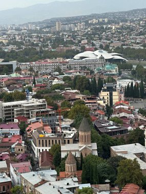 Gürcistan 'ın başkenti Tiflis, Gürcistan' ın en büyük başkenti Tiflis manzarası,