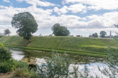 Danimarka, Kopenhag 'daki Kastellet Kalesi boyunca hendek.