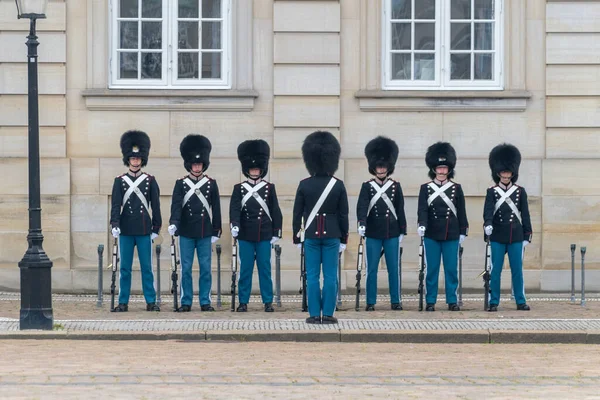 Копенгаген Дания Июля 2022 Года Члены Датской Королевской Гвардии Выстроились — стоковое фото