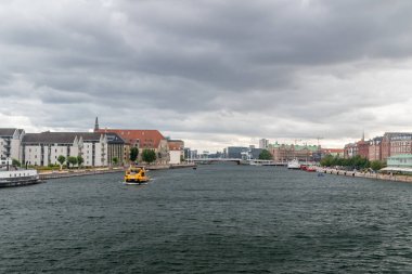 Kopenhag, Danimarka - 26 Temmuz 2022: Kopenhag iç limanı.