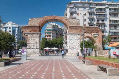 Selanik, Yunanistan - 29 Eylül 2022: Selanik 'teki Meşhur Galerius Kemeri.