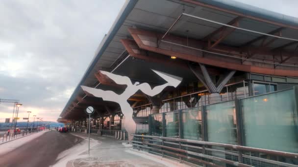 Gardermoen Noruega Diciembre 2022 Terminal Del Aeropuerto Oslo Gardermoen Invierno — Vídeo de stock