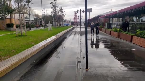Istanbul Turkey December 2022 Water Gushing Out Sewer Grates Cloudy — 图库视频影像