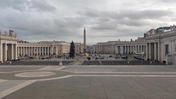 梵蒂冈 2022年12月8日 阴天从圣彼得大教堂俯瞰圣彼得广场 — 图库视频影像