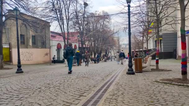Chisinau Moldávia Março 2023 Estrada Eugen Doga Rua Pedonal Centro — Vídeo de Stock