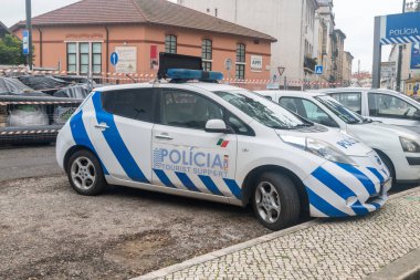 Lizbon, Portekiz - 5 Aralık 2022: Portekiz polis aracı.