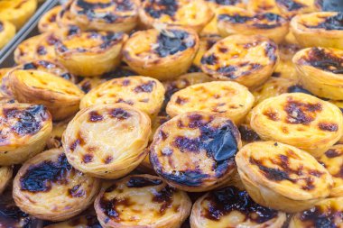 Pastel de Nata, popüler Portekiz kekleri..