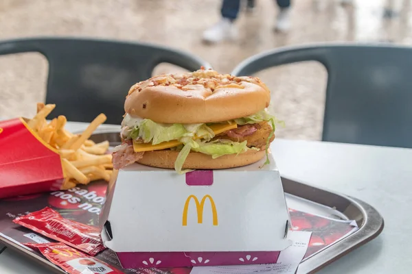 Лиссабон Португалия Декабря 2022 Mcdonald Cbo Burger — стоковое фото