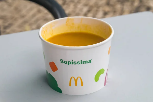 Лісабон Португалія Грудня 2022 Mcdonald Vegetable Cream Soup — стокове фото