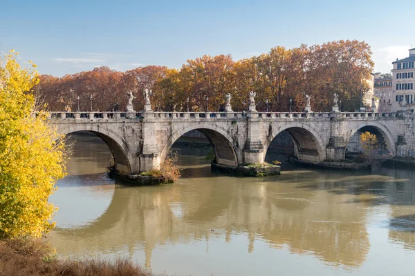 意大利罗马 2022年12月7日 圣安杰罗桥 Ponte Sant Angelo 原名爱莲桥 Aelian Bridge 或庞斯 — 图库照片