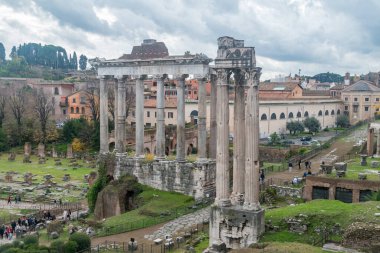 Roma, İtalya - 8 Aralık 2022: Forum Romanum (İtalyanca: Foro Romano).