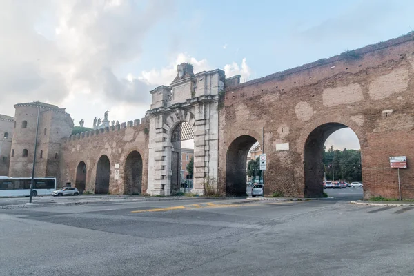 Рим Італія Грудня 2022 Зовнішній Фасад Порта Сан Джованні — стокове фото