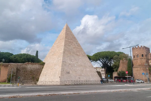 Rom Italien December 2022 Pyramiden Caius Cestius Antik Pyramid Rom — Stockfoto
