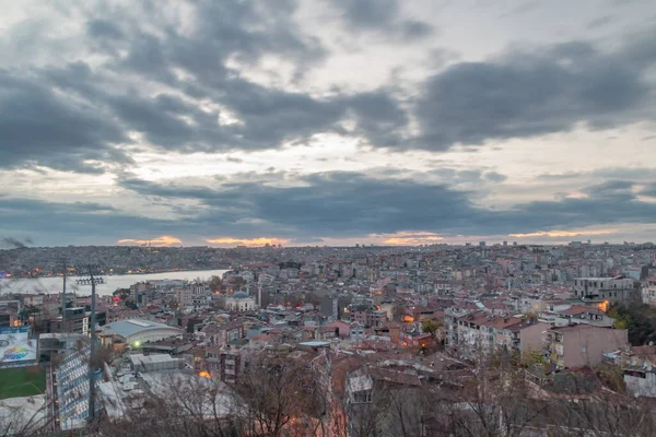 Istanbul Turkki Joulukuuta 2022 Panoraamanäkymät Istanbulissa Auringonlaskun Aikaan — kuvapankkivalokuva