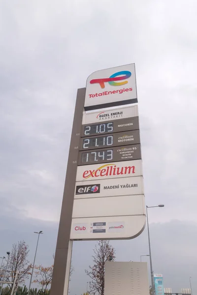 Estambul Turquía Diciembre 2022 Tabla Precios Combustible Gasolinera Total Energies — Foto de Stock